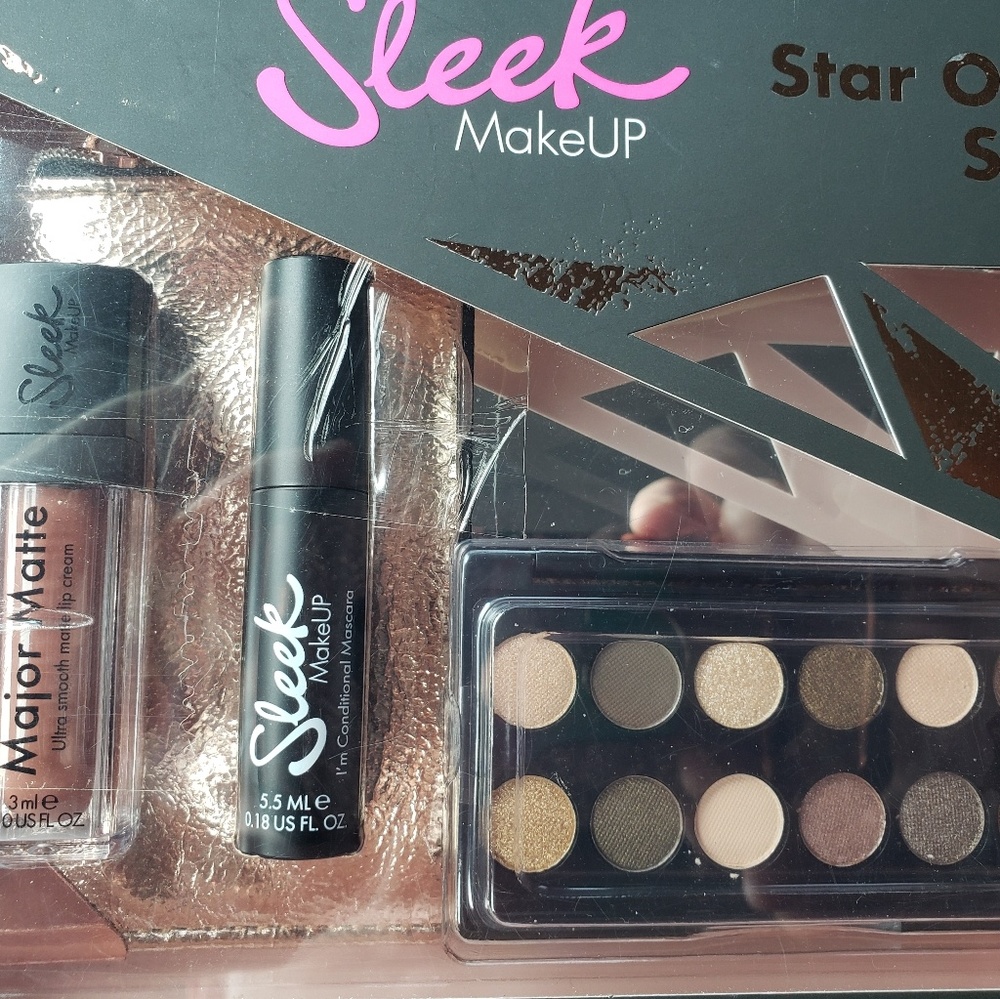 💄Steal the Show makeup Set